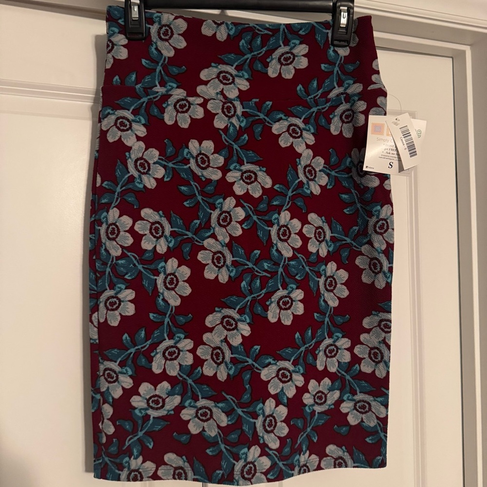NWT LuLaRoe Cassie Pencil Skirt - Size Small